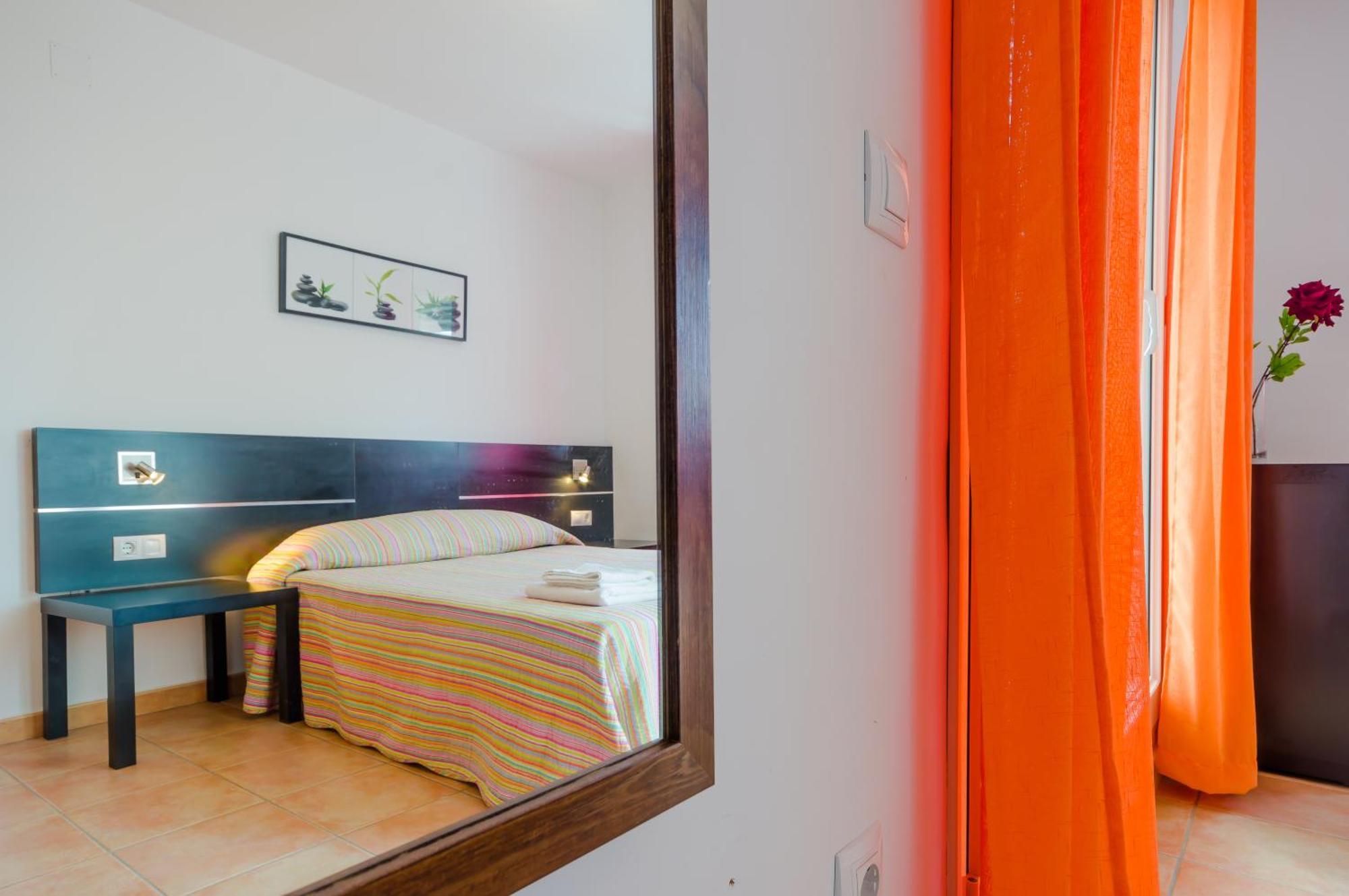 Apartamentos Mas Conil Кониль-де-ла-Фронтера Номер фото